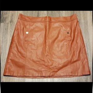 Faux Leather skirt with front pockets